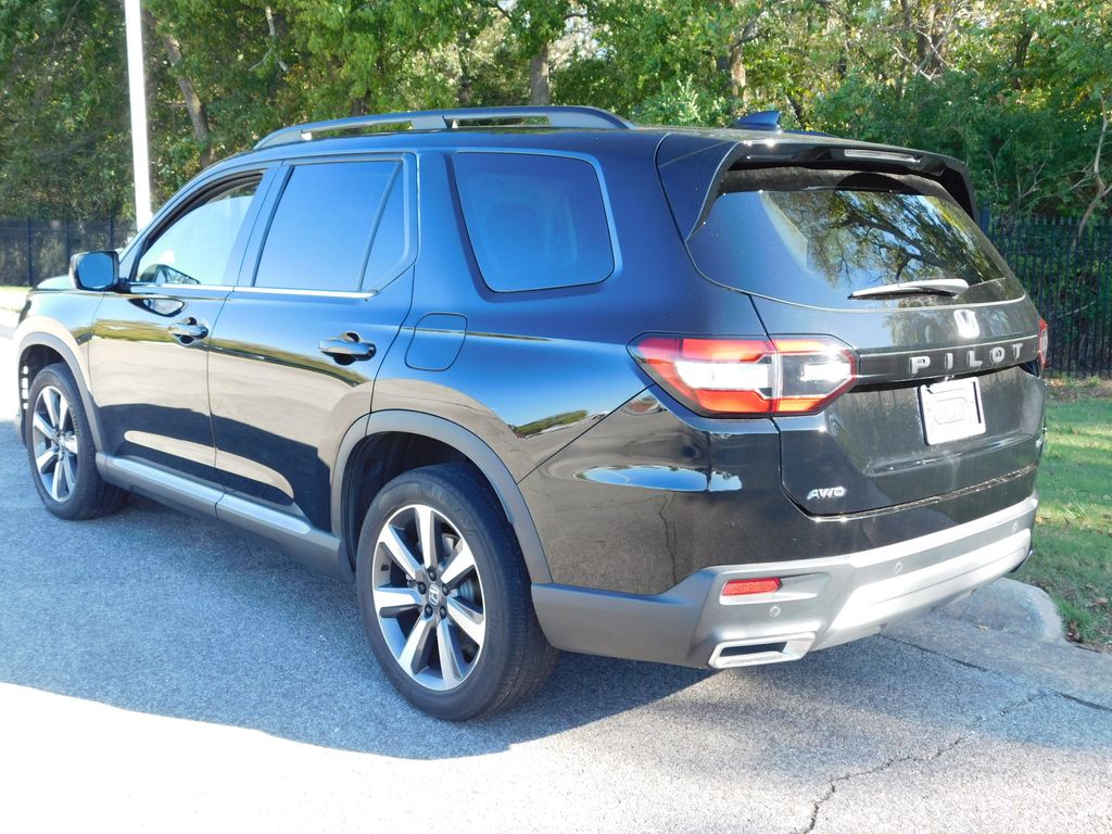 Thumbnail: 2023 Honda Pilot - 3