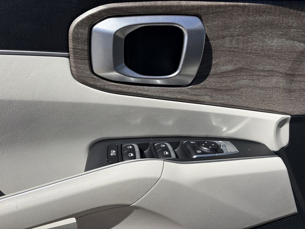 Used 2022 Wolf Gray Kia X-Line EX image 11