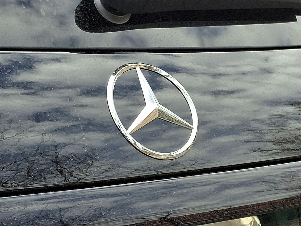 Thumbnail: 2026 Mercedes-Benz GLC - 20