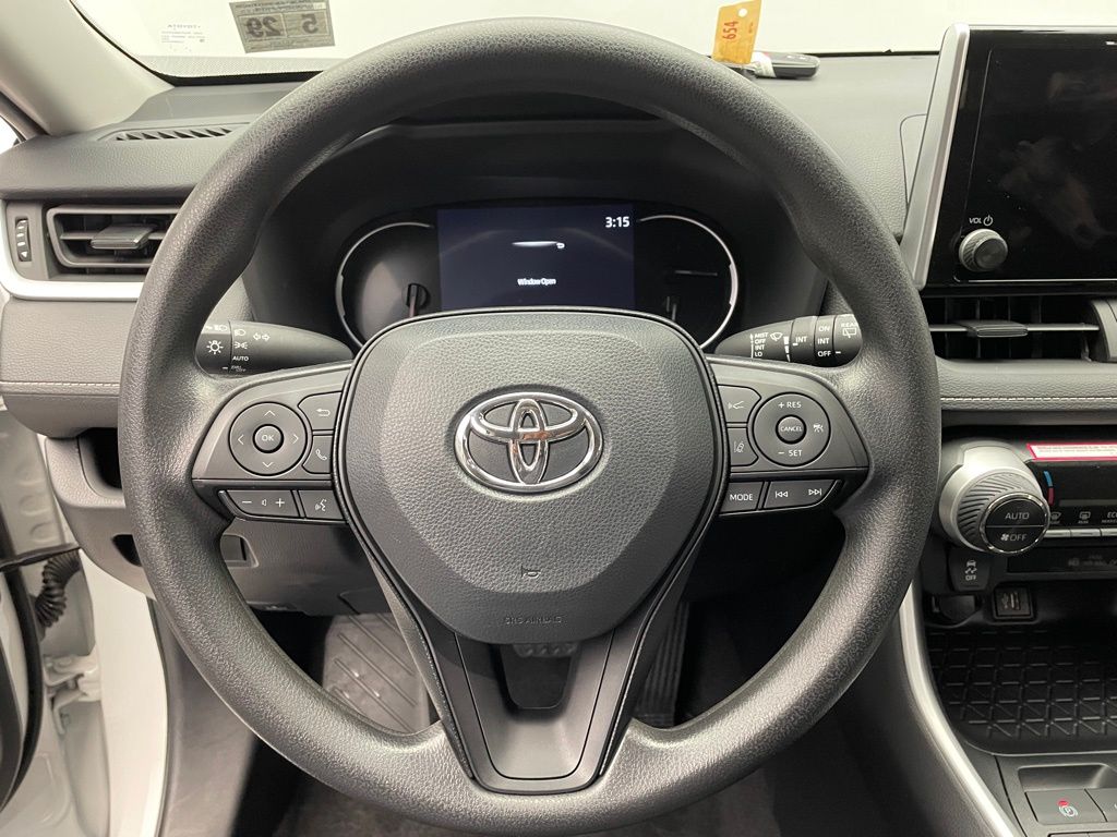 2024 Toyota RAV4 XLE 21