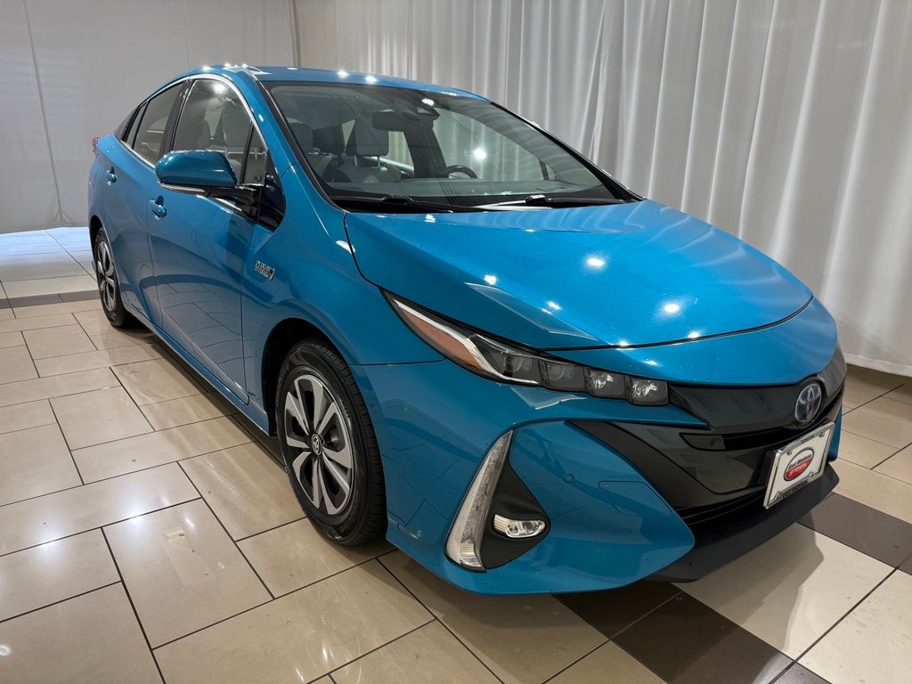 Thumbnail: 2017 Toyota Prius Prime - 7