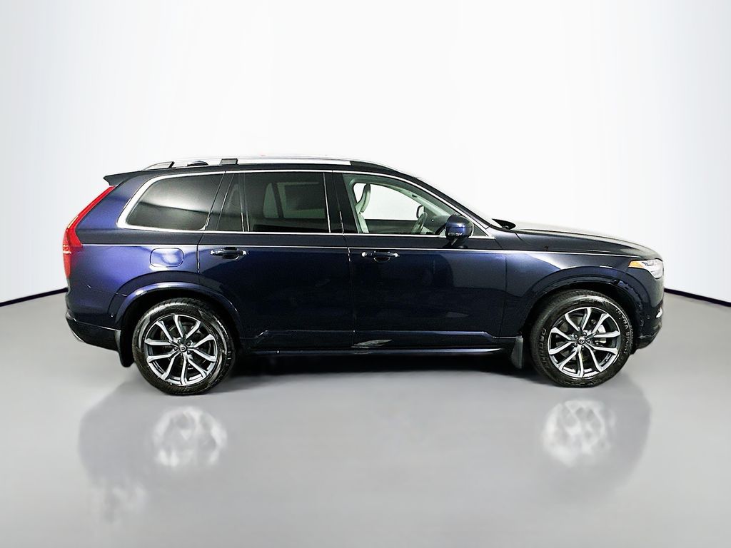 Used 2019 Blue Volvo T6 Momentum image 8