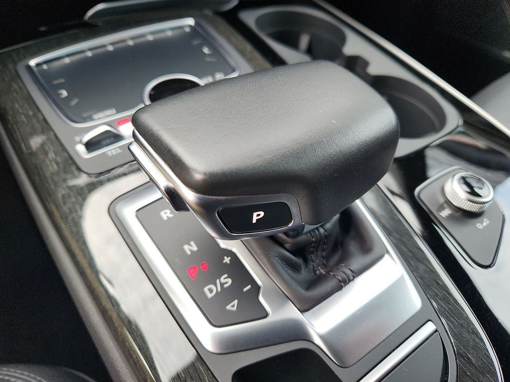 Thumbnail: 2019 Audi Q7 - 15