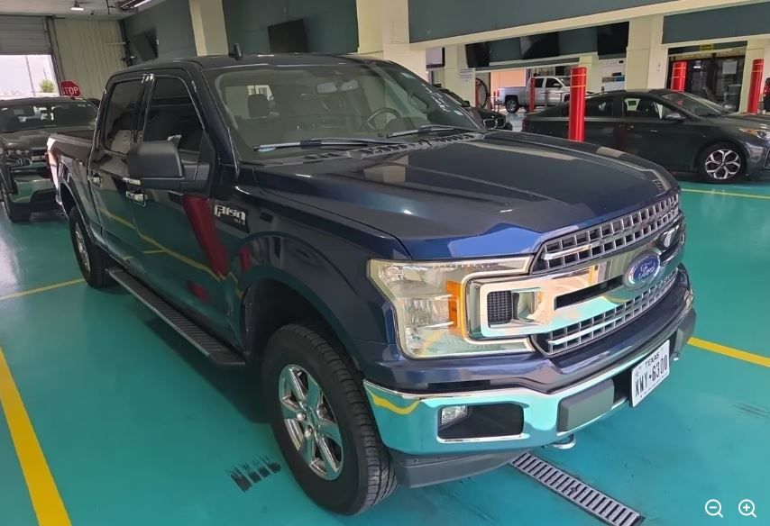 Used 2019 Blue Ford XLT image 4