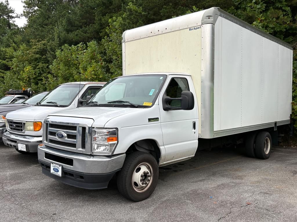 2024 Ford E-Series Chassis E-450 SD Cutaway 158 DRW RWD