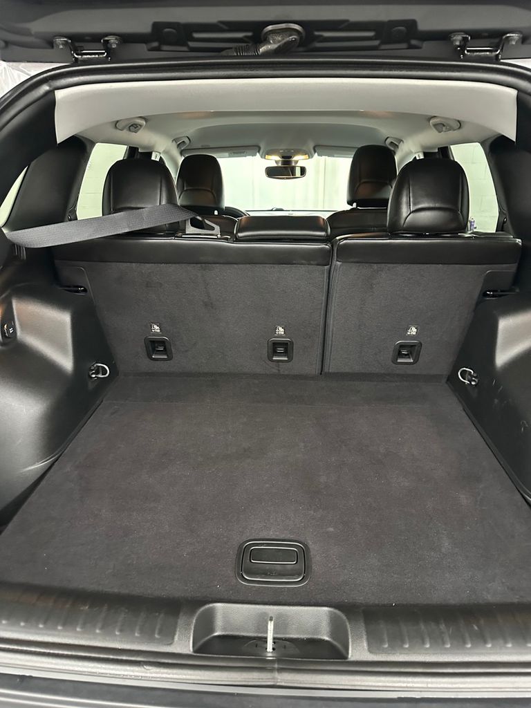 used 2019 Jeep Cherokee car, priced at $15,985