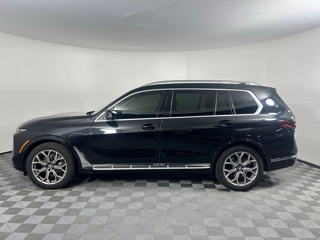 Thumbnail: 2024 BMW X7 - 8