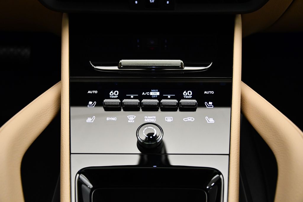 Thumbnail: 2025 Porsche  - 32