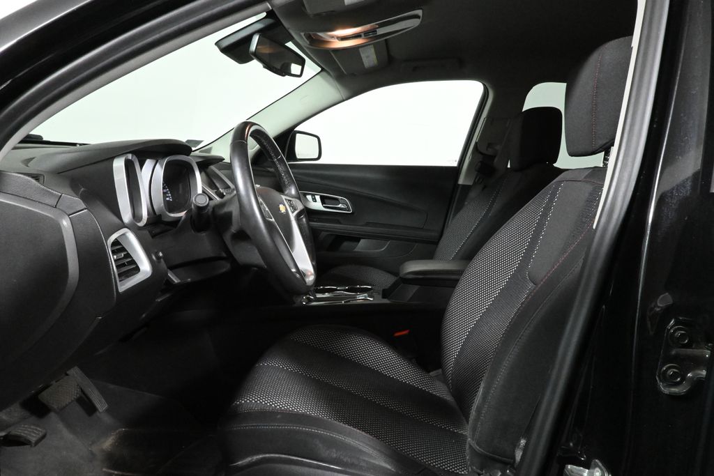 Thumbnail: 2017 Chevrolet Equinox - 3