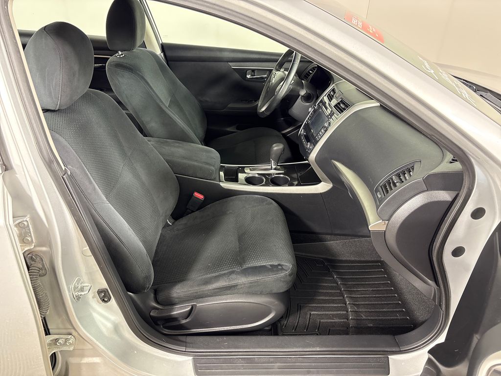 Used 2014 Silver Nissan 2.5 SV image 6