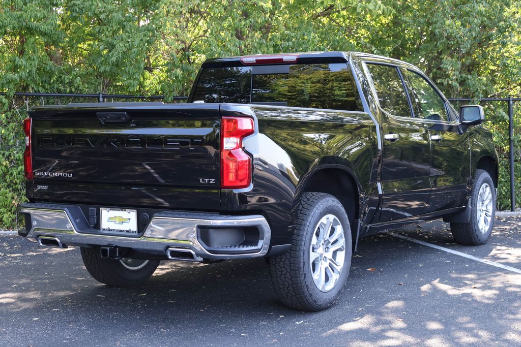 2025 Chevrolet Silverado 1500 LTZ 8