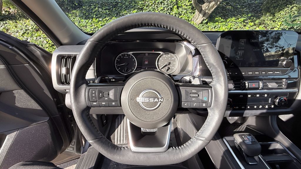 Used 2022 Nissan Pathfinder SL 4D Sport Utility