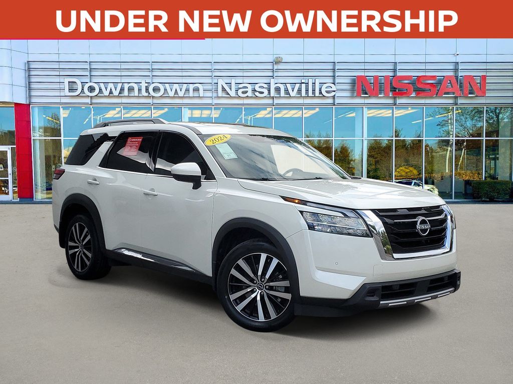 Pearl White 2024 Nissan Pathfinder SUV / Crossover All-Wheel Drive 9-Speed Automatic