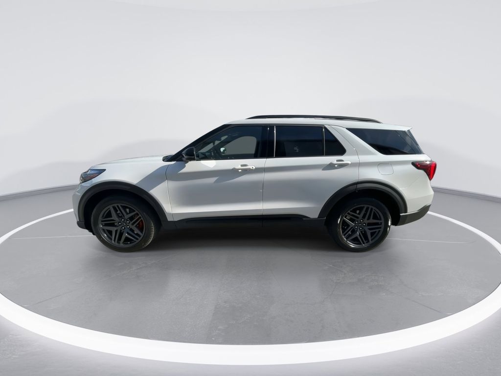 New 2026 Star White Metallic Tri-Coat Ford ST image 5