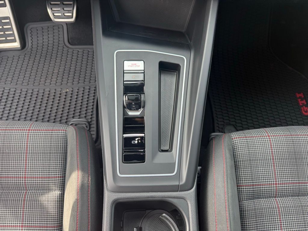 2022 Volkswagen Golf GTI 2.0T SE