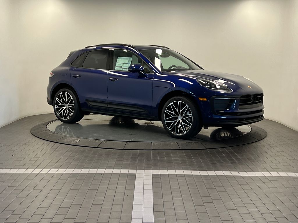 Thumbnail: 2026 Porsche Macan - 9