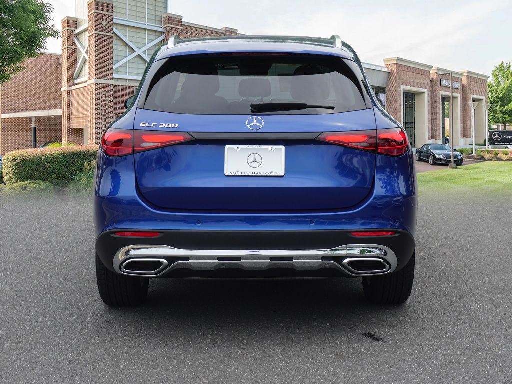 2025 Mercedes-Benz GLC 300 5