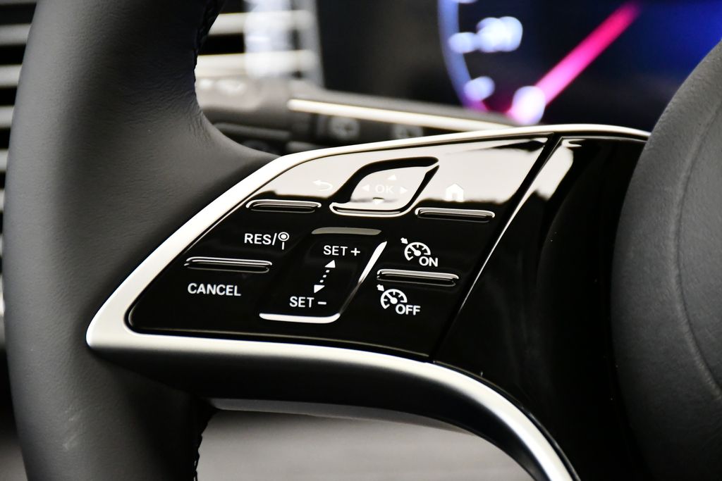 Thumbnail: 2026 Mercedes-Benz GLE - 23