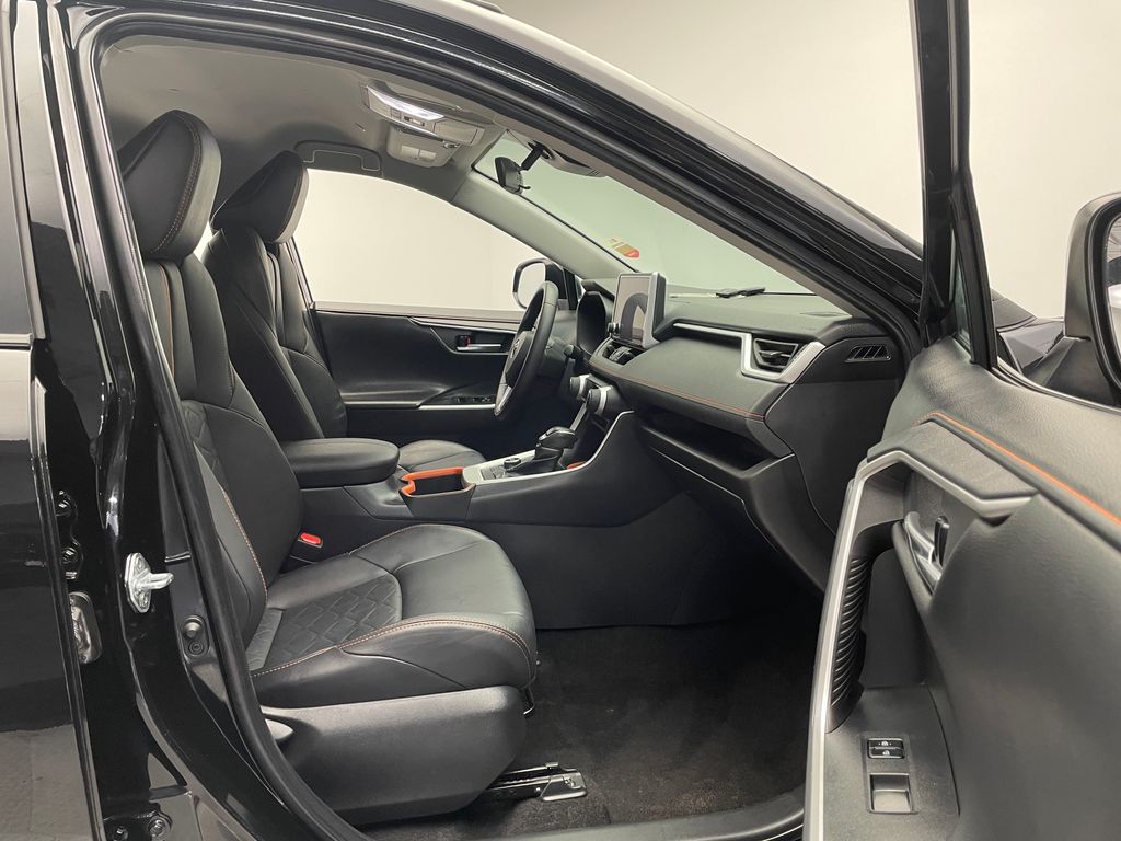 2023 Toyota RAV4 Adventure 17