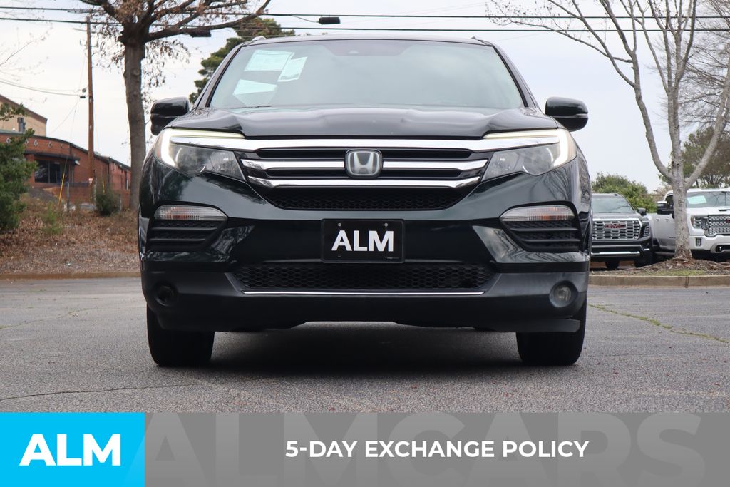 Used 2018  Honda Touring image 4