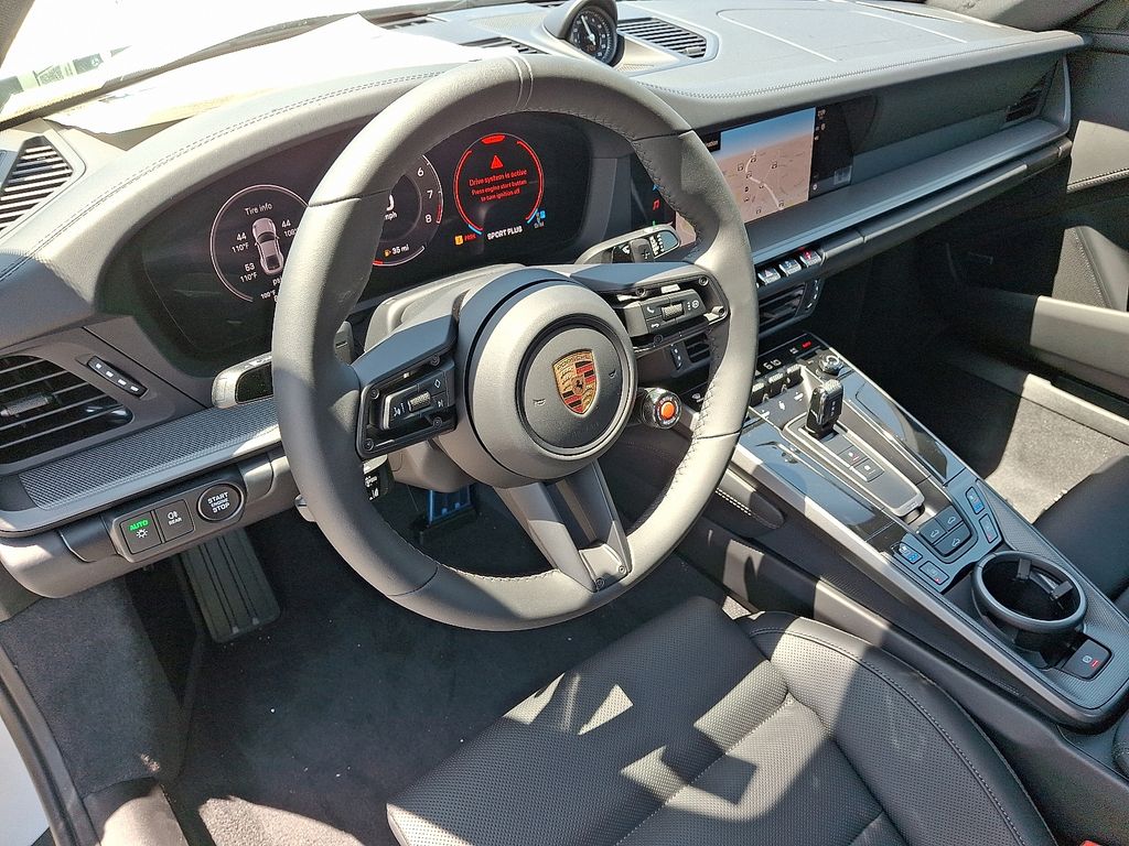 Thumbnail: 2025 Porsche 911 - 13
