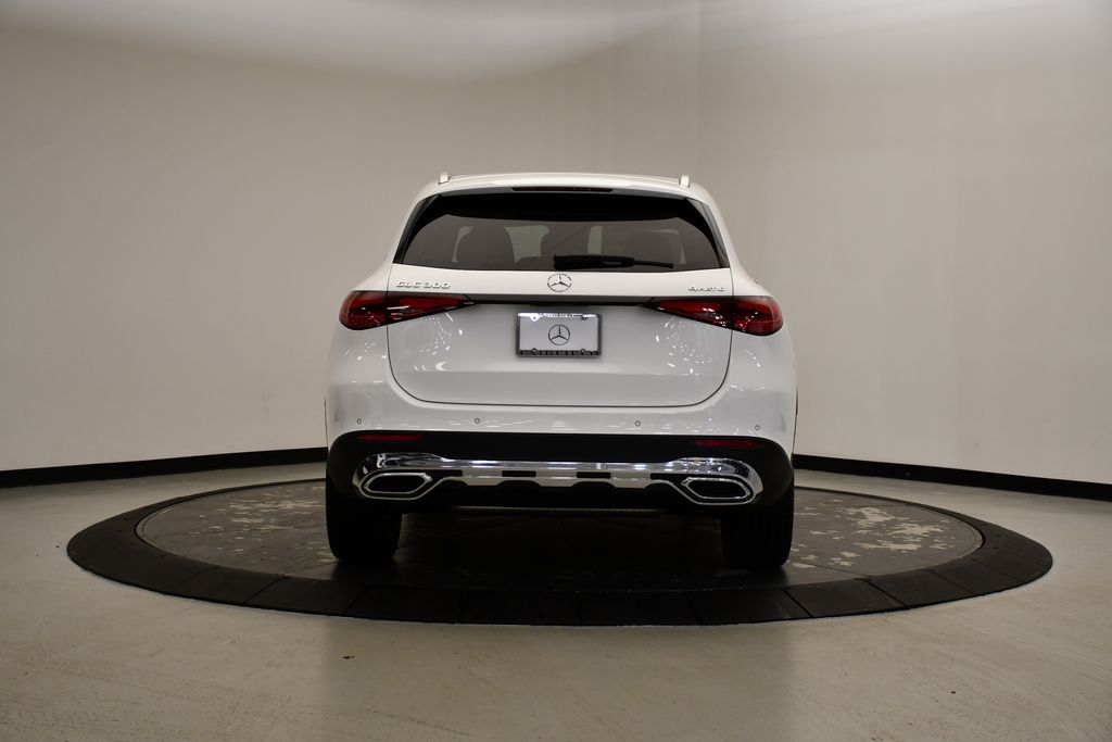 2025 Mercedes-Benz GLC 300 4