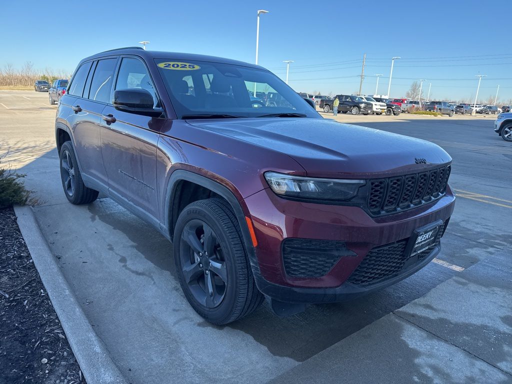 2025 Jeep Grand Cherokee Altitude X 4WD