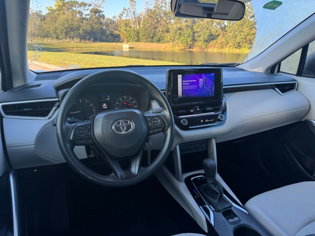 2024 Toyota Corolla Cross L 12