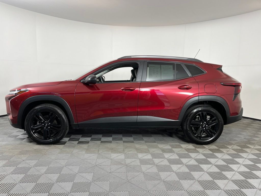Thumbnail: 2024 Chevrolet Trax - 15
