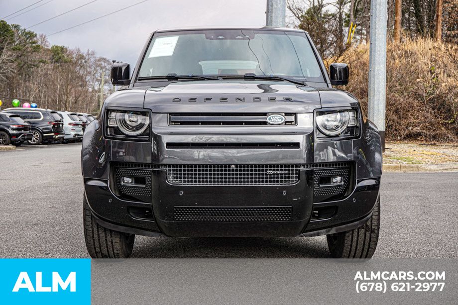 Used 2023 Gray Land Rover X-Dynamic SE image 10