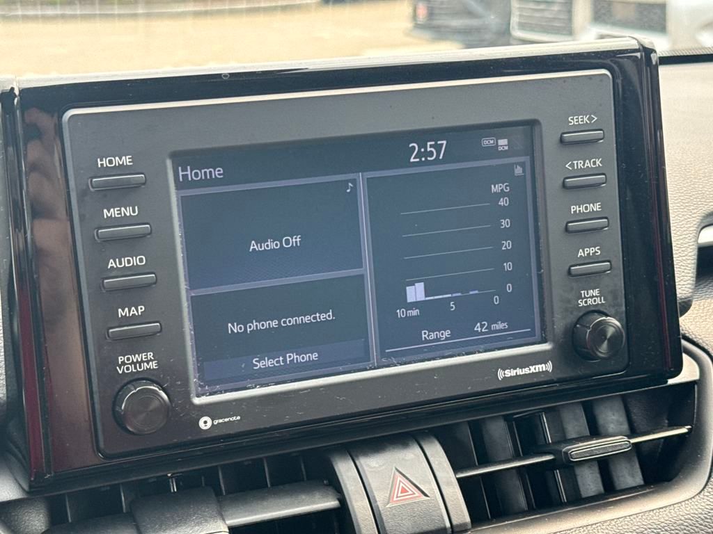 2022 Toyota RAV4 LE photo 21