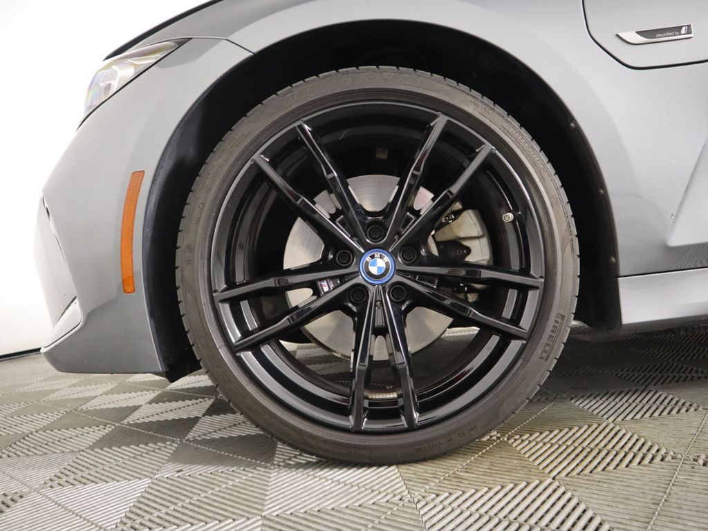 Thumbnail: 2023 BMW 3 Series - 31