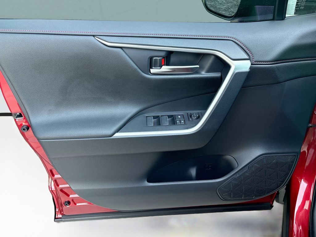 Thumbnail: 2025 Toyota RAV4 - 24