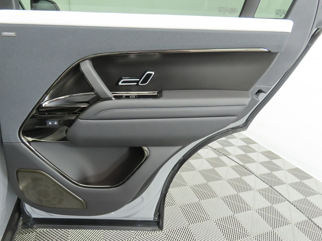 Thumbnail: 2025 Land Rover Range Rover Sport - 27