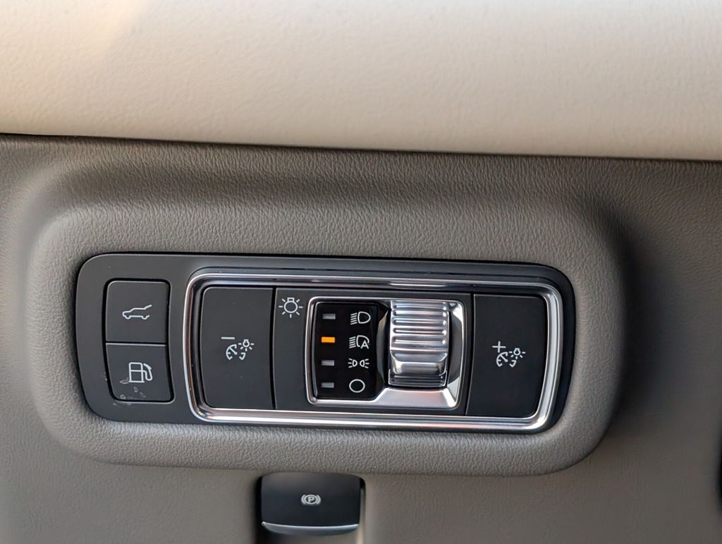 new 2025 Lincoln Nautilus car, priced at $55,728