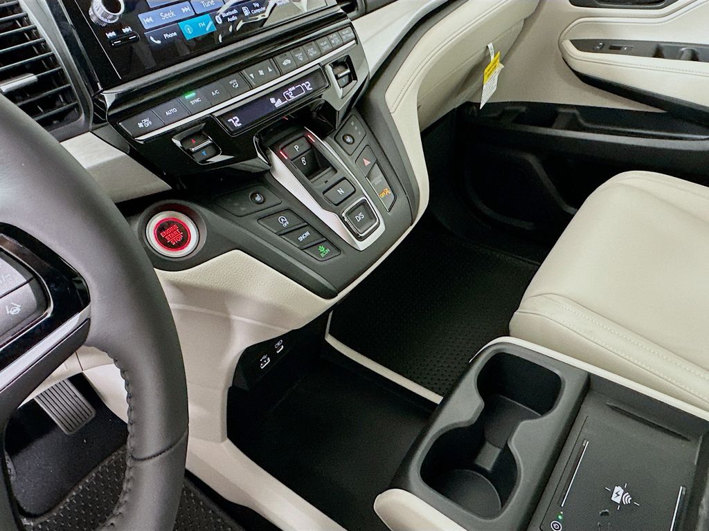 Thumbnail: 2026 Honda Odyssey - 14