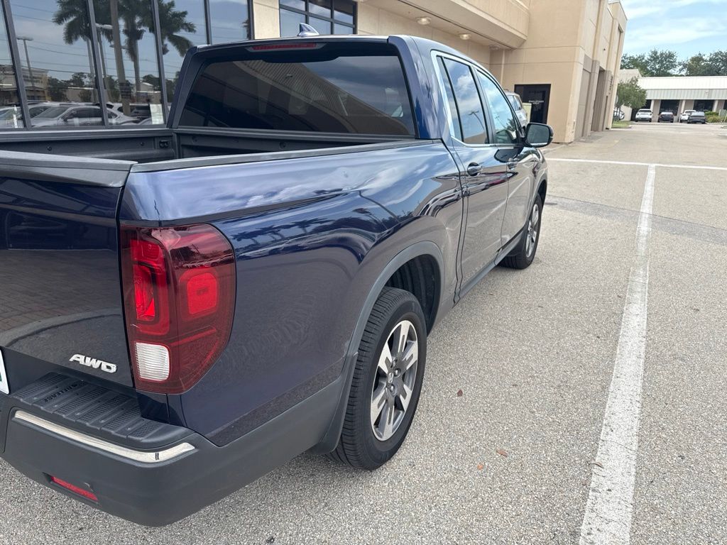 Used 2017 Blue Honda RTL image 9