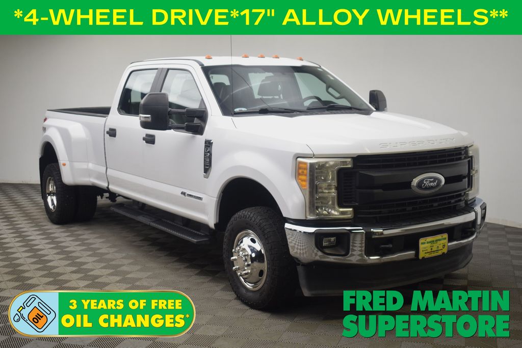 Oxford White 2017 Ford F-350 Super Duty Pickup Truck Four-Wheel Drive 6-Speed Automatic
