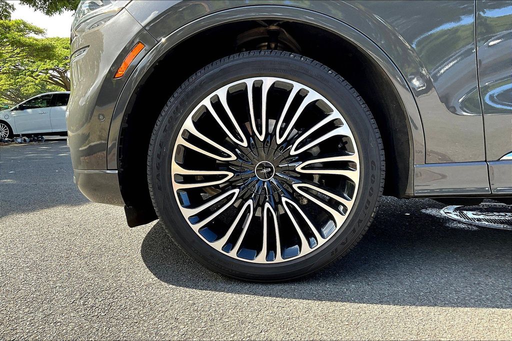 Used 2022 Gray Lincoln Black Label image 8