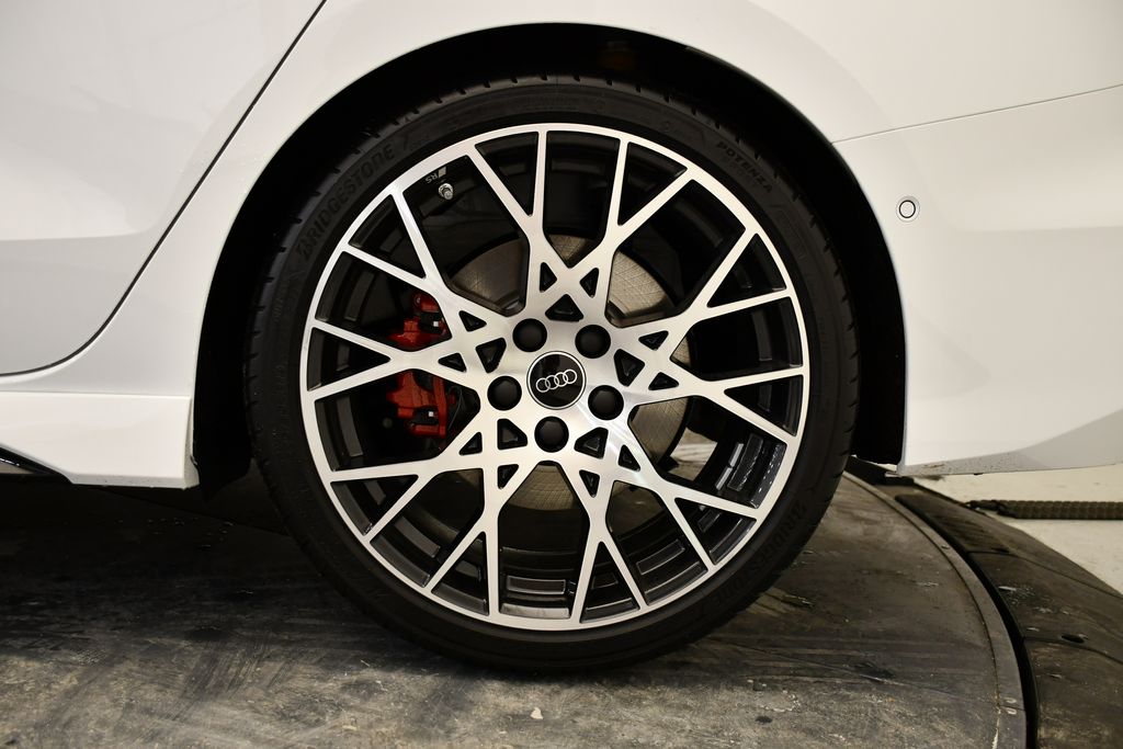 Thumbnail: 2026 Audi RS 3 - 13