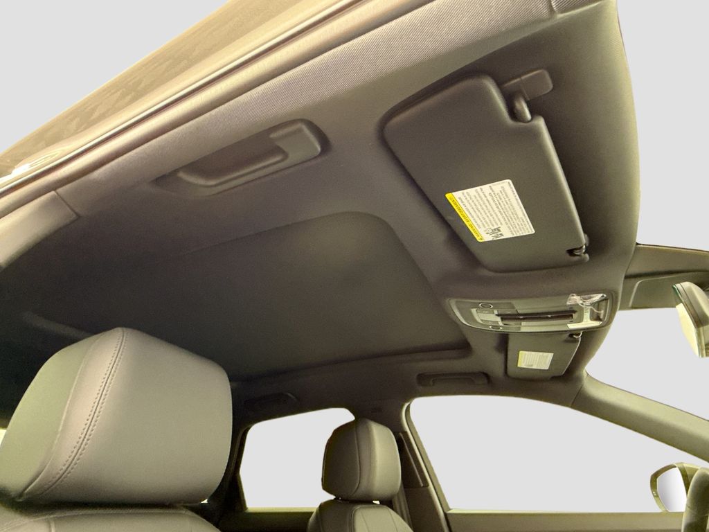 Thumbnail: 2025 Audi Q3 - 16