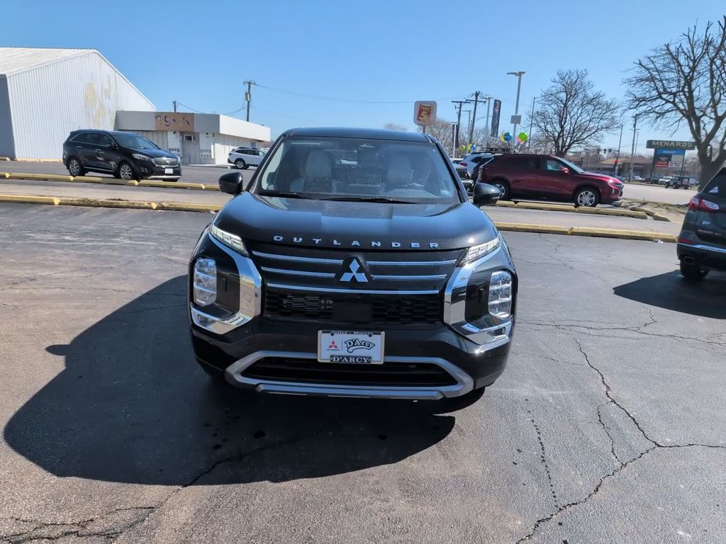 New 2026 Black Mitsubishi SE image 15