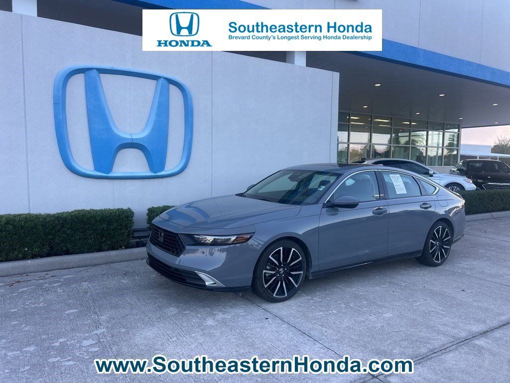 2023 Honda Accord Hybrid Touring FWD