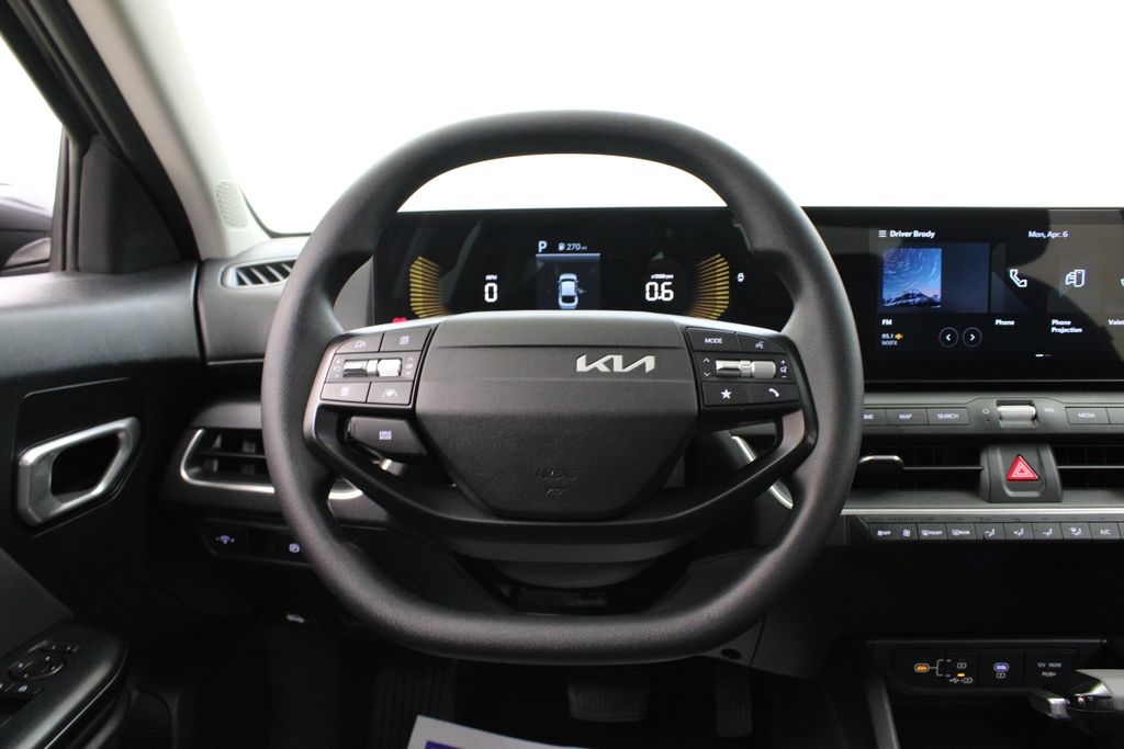 used 2025 Kia K4 car