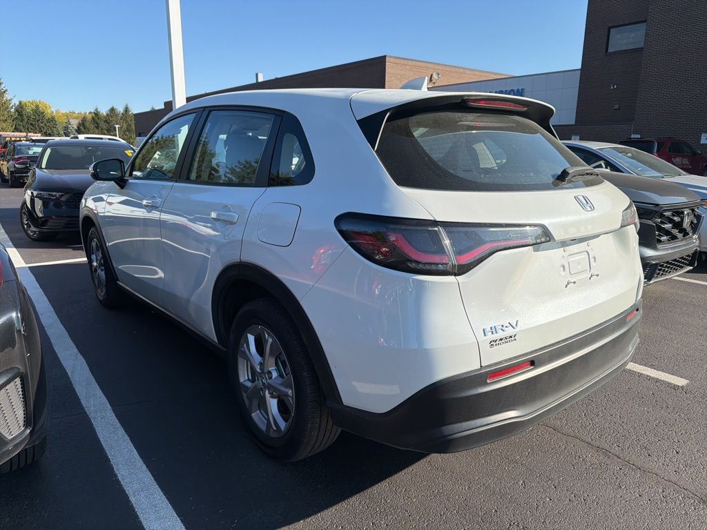 Thumbnail: 2023 Honda HR-V - 2