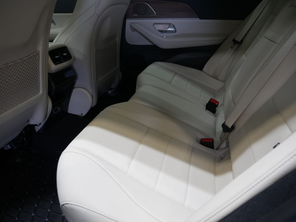 Thumbnail: 2026 Mercedes-Benz GLE - 24