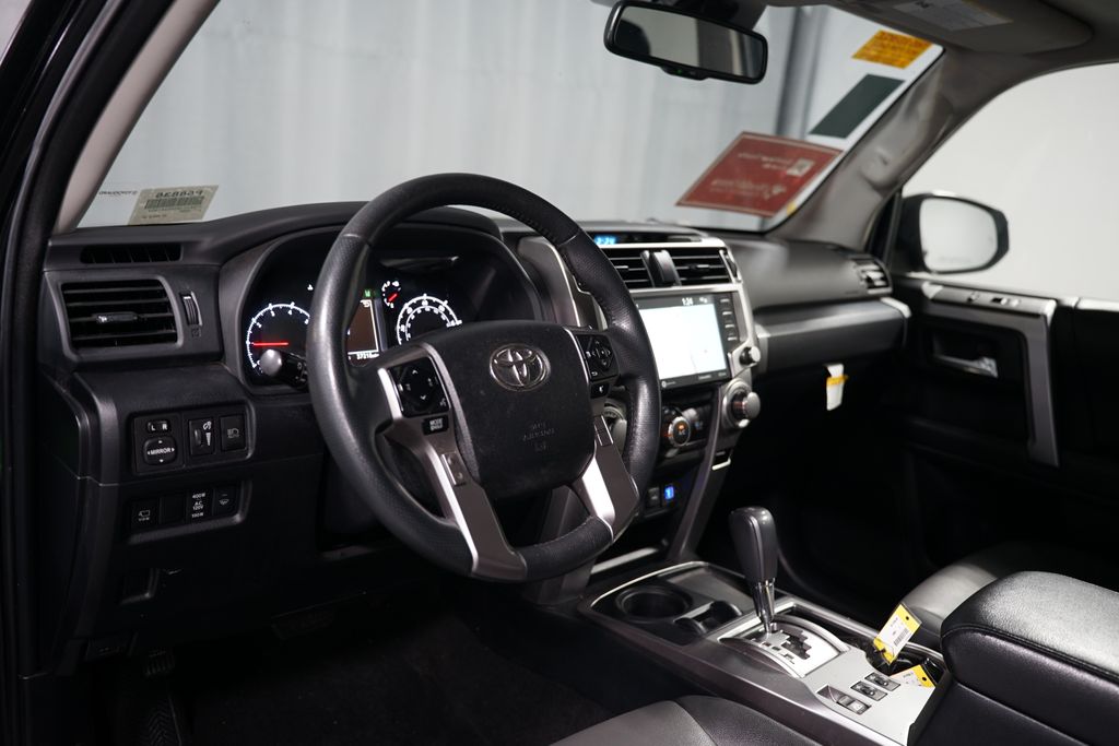 Thumbnail: 2022 Toyota 4Runner - 7