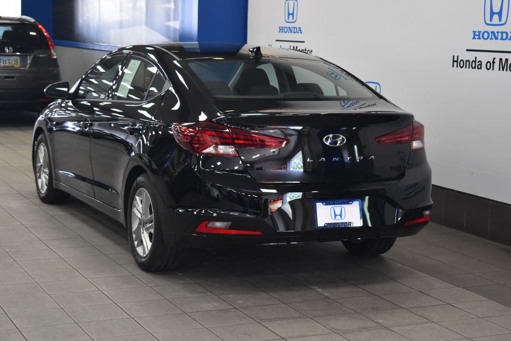 2019 Hyundai Elantra SEL 3