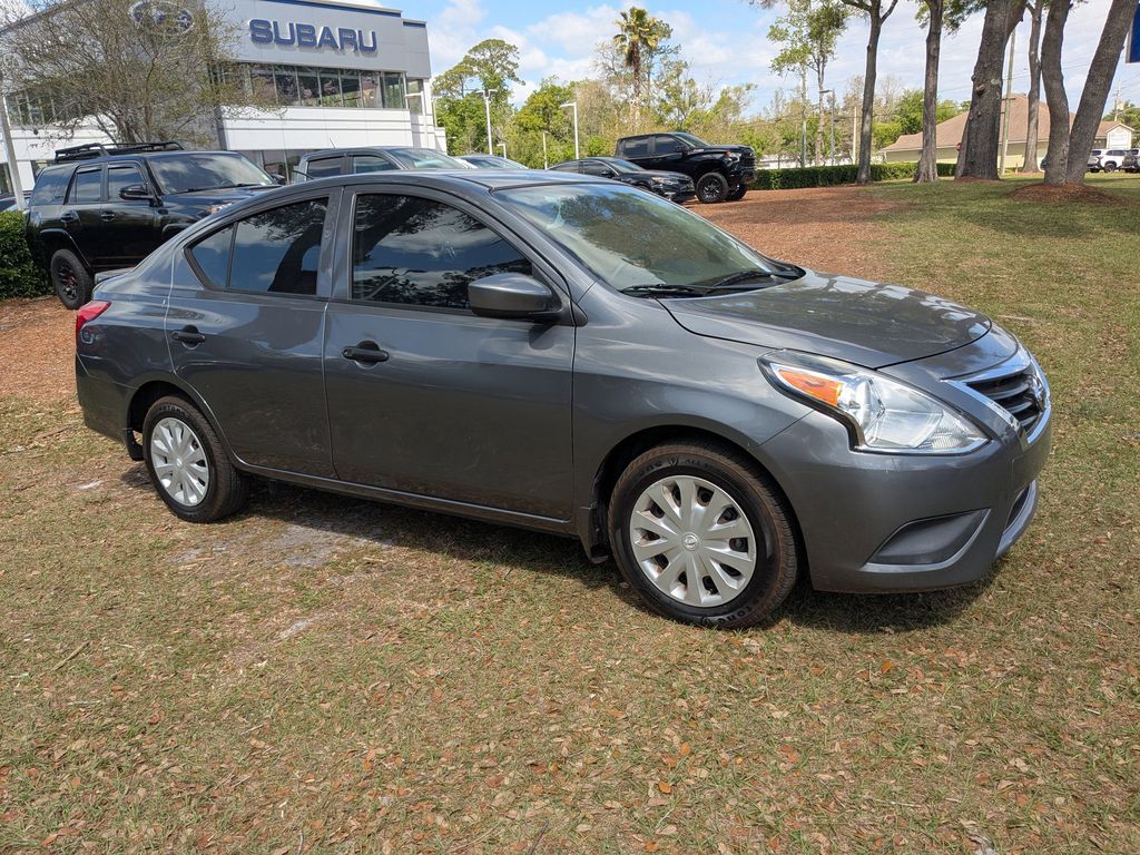 Gray (Gun Metallic) 2019 Nissan Versa S Plus FWD Sedan Front-Wheel Drive Continuously Variable Transmission