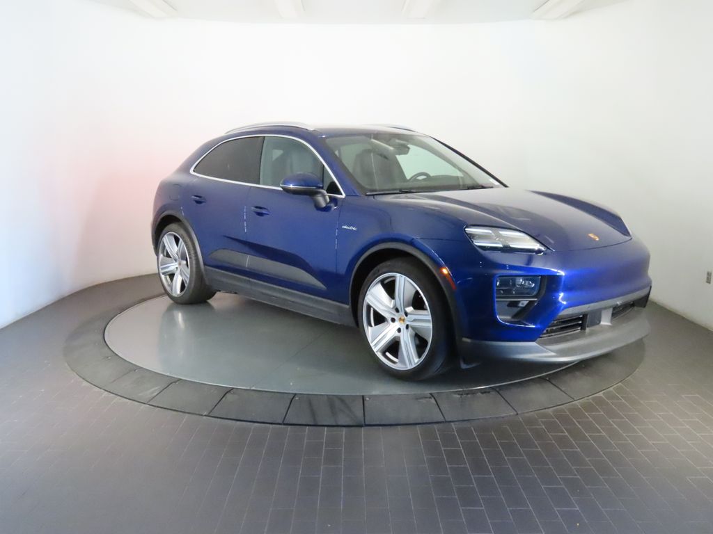 Thumbnail: 2024 Porsche Macan - 9